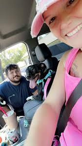 Missy May Wise saying happy October🎃✨️👻 😊