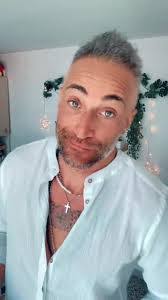 Robin Dingess's Instagram, Twitter & Facebook