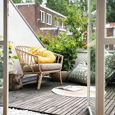 intratuin on instagram vakantie vieren in eigen tuin of balkon doe je deze zomer in boho sferen de relaxstoel timo heeft de looks van b tuin balkon vakantie