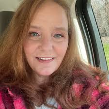 Angela Crowell's Instagram, Twitter & Facebook