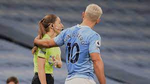 Sergio leonel agüero del castillo (spanish pronunciation: Sergio Aguero Widely Criticized For Putting His Hand On Female Official Sian Massey Ellis Cnn