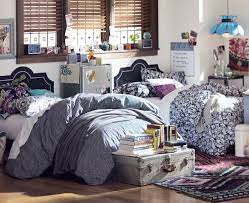Pottery Barn Room 717 Dorm Idea I Can So See Her In This Room Dorm Room Diy Dorm Room Decor Girls Dorm Room