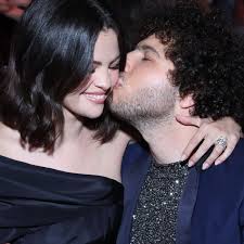 Which of these mansions will Selena Gomez and Benny Blanco live in now that  they're engaged?