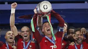 El certamen se desarrolló casi a la par de la copa américa centenario. Eurocopa 2016 Las Fotos Del Festejo De Portugal Campeon Deporte Total El Comercio Peru
