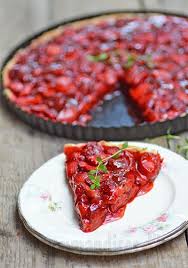 Tarte Fine Aux Fraises Roties Et Au Thym Recettes De Cuisine Recette Avec Des Fraises Recette
