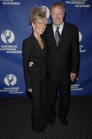 911 calls from florida condo collapse reveal confusion and chaos as building came down. Phil And Penny Knight Have Just Given A Second 500 Million Gift To The University Of Oregon