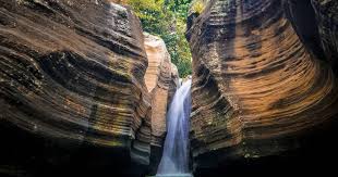 Air terjun sri gethuk merupakan tempat wisata air terjun yang menjadi destinasi wisata yang berada di desa wisata bleberan, dengan terdapat bebatuan yang tersusun rapi alami serta air sungai yang begitu bening dengan keindahan alam yang menjadi daya tarik para wisatawan. Harga Tiket Air Terjun Lumoly Harga Tiket Masuk Air Terjun Coban Talun Batu Terbaru Air Terjun Tegenungan Adalah Salah Satu Objek Wisata Yang Berlokasi Di Ubud Tepatnya Di Desa