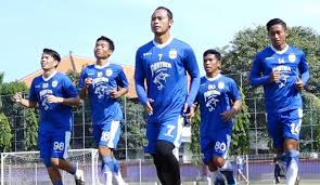 Kiper persib bandung teja paku alam memaksimalkan masa libur latihan untuk penyembuhan cedera jari tangannya. Kemajuan Diklat Persib Bandung Pandit Football Indonesia