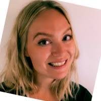 Stephanie Harling's Instagram, Twitter & Facebook