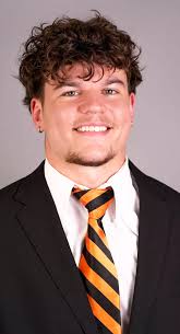 Kris Sanchez's Instagram, Twitter & Facebook