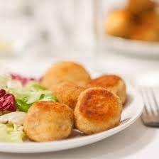Croquettes Aux Pommes De Terre Et Viande Hachee Recette Recette Feuillete Croquettes Recettes De Cuisine