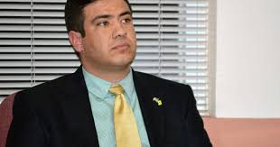 Mayor in troubled New Mexico border city wins re-election