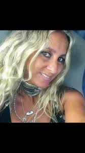 Anna Dray's Instagram, Twitter & Facebook