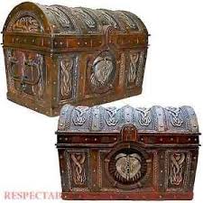 Davy Jones Pirates Of The Caribbean Dead Man S Chest Cast Pirates Of The Caribbean Movie Prop Replica Dead Man S Chest Rare Limited Ed Pirates Of The Caribbean Pirates Antique Boxes