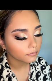 Who are recommended hairstylist and makeup artists for a wedding in Orient,  OH?