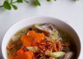 It is prepared with goat meat, tomato, celery, spring onion, ginger. Resep Sop Kambing Enak Tidak Bau Lezat Kataucap