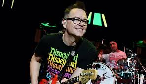 Mark hoppus' gear and equipment including the fender stratocaster electric guitar, fender telecaster, and fender precision bass. Blink 182 S Mark Hoppus Confirms Cancer Diagnosis
