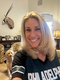 Getting ready for game time 😬😁 Let's do this, Eagles! Fly Eagles Fly!!!  🦅 #philly #EaglesNation #Eagles #eaglesfans #eaglesfootball #playoffsbaby  #FlyEaglesFly #letsgo