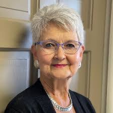 Carol Wengert's Instagram, Twitter & Facebook