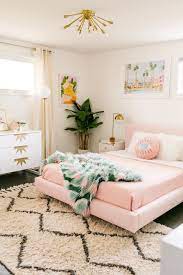 Penting untuk diingat dalam mendesain kamar anak tidur perempuan adalah dekorasi ruangan yang bisa tahan lama dan ikut tumbuh bersama seiring perkembangannya. Dijamin Fresh Dan Enerjik Ini 10 Tips Mempercantik Desain Kamar Tidur Remaja Artikel Spacestock