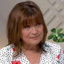 Lorraine Kelly questions woman's 'pyjama' outfit at Royal Ascot