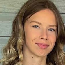 Taylor Greer's Instagram, Twitter & Facebook