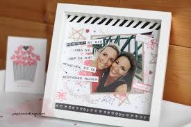 Scrapbooking Rahmen Als Personliches Foto Geschenk Fur Deine Freundin Helin Fetedesperes En 2020 Cadeau Photo Scrapbooking Anniversaire Carte De Fete