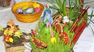 Pondělí už pak patří hlavně světským oslavám a částečně navazuje i na předkřesťanskou dobu a její zvyky a tradice spojené s příchodem a oslavou jara. Ceske Velikonoce Krusnohori Bez Hranic