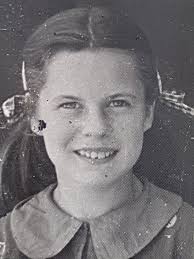 Lorraine Pattison (@LanixLorraine)