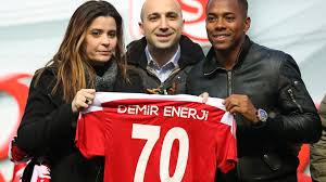 2,067 likes · 1 talking about this · 207 were here. Offiziell Ex Real Star Robinho Wechselt Zu Sivasspor Goal Com