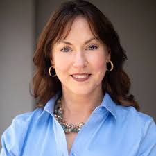 Stephanie Ingle's Instagram, Twitter & Facebook