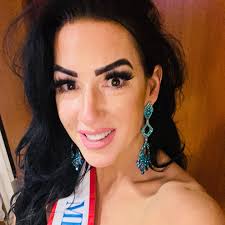 Sarah (@blushnailsbysarah) • Instagram photos and videos