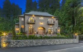 Formal examples of this type are normally large luxury homes that include balconies, intricate masonry. Old World European House Plans European House Design Home Plan