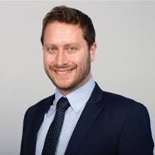 Really proud to have been named as an 'Associate to watch' in the Chambers  UK Debt capital markets category. Also for Freshfields to have been ranked  so highly too. Thanks Duncan Kellaway