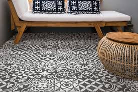 Fliesen in zementoptik sind mit ihrem neutralen, urbanen look und ihrem topaktuellen design aufgrund des zeitlosen und funktionalen charakters ein star in der welt der innenraumgestaltung. Fliese Patchwork Dekor Zementoptik Schwarz 20x20cm Contrasti Antracite Decoro Mix Ragno By Marazzi Fliesen Profi Fliesen Online Kaufen