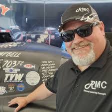 Ed Mcculloch's Instagram, Twitter & Facebook