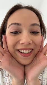 Makeup Routine with Laufey: Eyeliner Pencil Tutorial