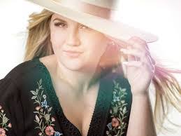 Lilly Moss's Instagram, Twitter & Facebook