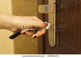 woman hand on door knob ile ilgili görsel sonucu