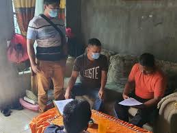 Смотрите видео sugiono meme онлайн. Bareskrim Tangkap Pengunggah Kolase Foto Ma Ruf Amin Kakek Sugiono Channel Media Berita Central Indonesia
