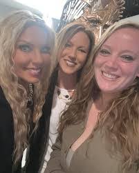 Kari Beckham's Instagram, Twitter & Facebook