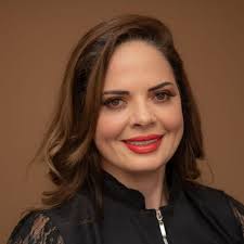 Danielle Lobo (@dradaniloboharmonizacao) · Curitiba, PR