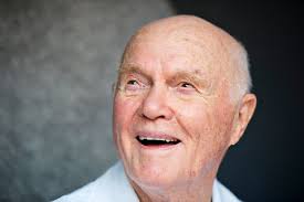 As Indians Honor John Glenn, He Honors Neil Armstrong