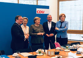 Des präsidiums sowie 26 frauen und männer, die den bundesvorstand der cdu deutschlands komplett machen. Cdu Deutschlands On Twitter Heute Tagt Der Bundesvorstand Im Konrad Adenauer Haus Die Pressekonferenz Live Gegen 13 30 Uhr Auf Https T Co Zb9m17c73j Und Hier Auf Twitter Https T Co Ugnmp0uq1v