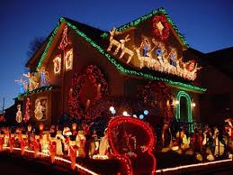 Mindblowing And Colorful Christmas Lights Christmas Lights Outside Outdoor Christmas Lights Outdoor Christmas Decorations