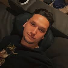 GMC=Getting Money Constantly 😂👌🏼 Hoss is an artist.