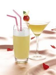 Recette De Cocktails Saint Valentin La Pomme D Or D Aphrodite Recette Cocktail Sans Alcool Pomme Cocktail Saint Valentin Cocktail Vodka