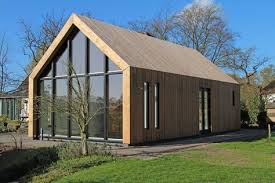 Schuur Met Atelier Beeld Achterzijde Met Glazen Pui Architektur Haus Haus Architektur Scheunenhauser