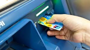 Make banks compete to lend you money Refugees Getting Help Opening Bank Accounts In Germany Business News The Latest Financial Market Economic News Dw 18 03 2016