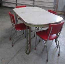 The table features a white finish and a chrome rimmed top. Howell Dinette Set Mid Century Formica Chrome Retro Kitchen Table Dining Room 526579647